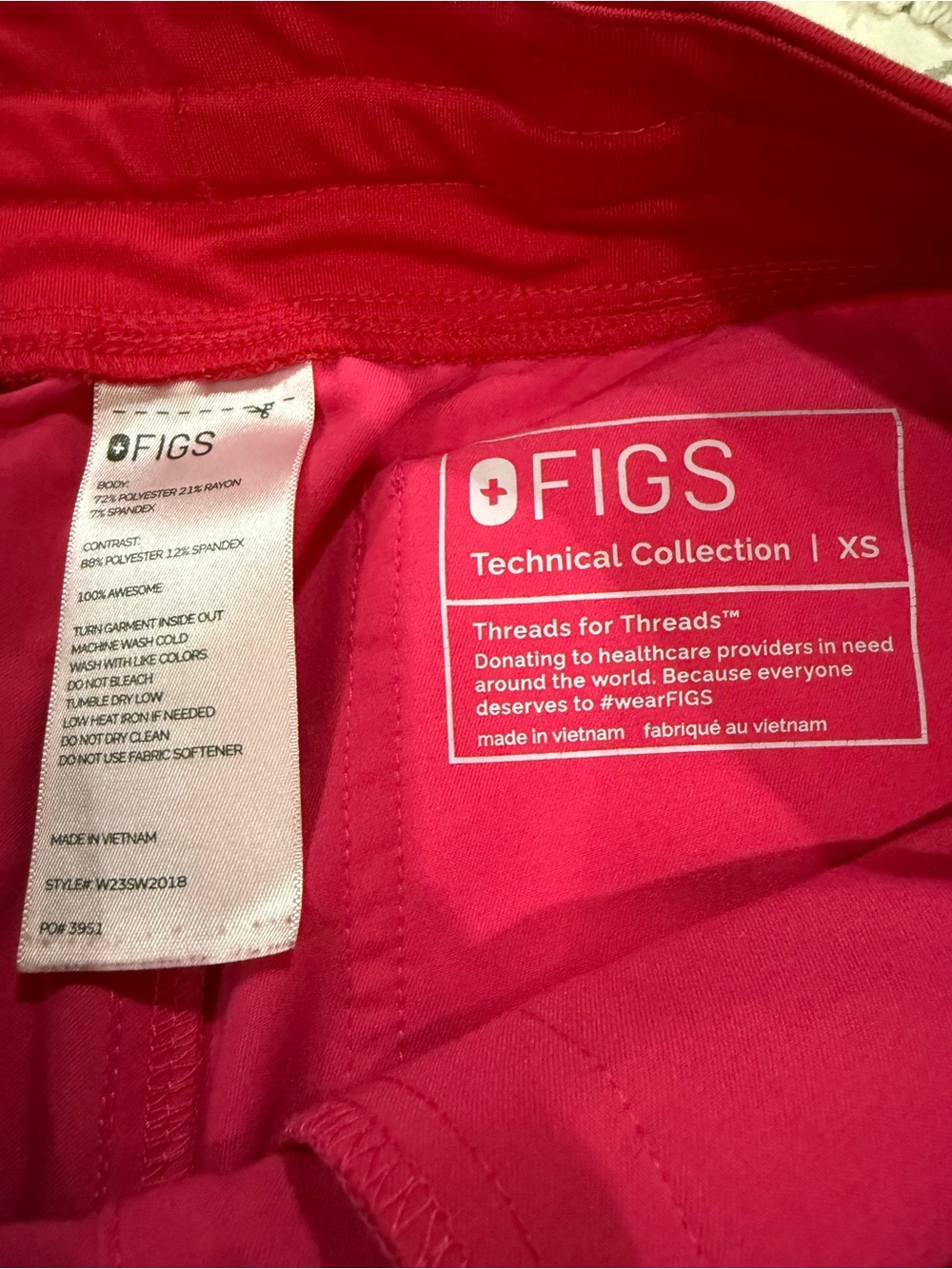 Figs Shocking Pink Set- XXS top/XS Regular Bottoms - Picture 4 of 5